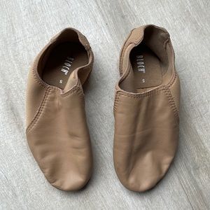 Jazz Shoes Nude Sz 5